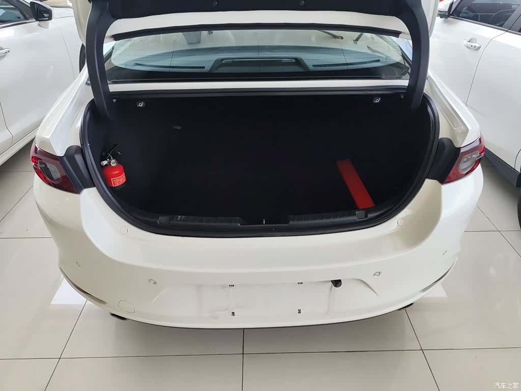 Mazda Mazda3, 2020 15