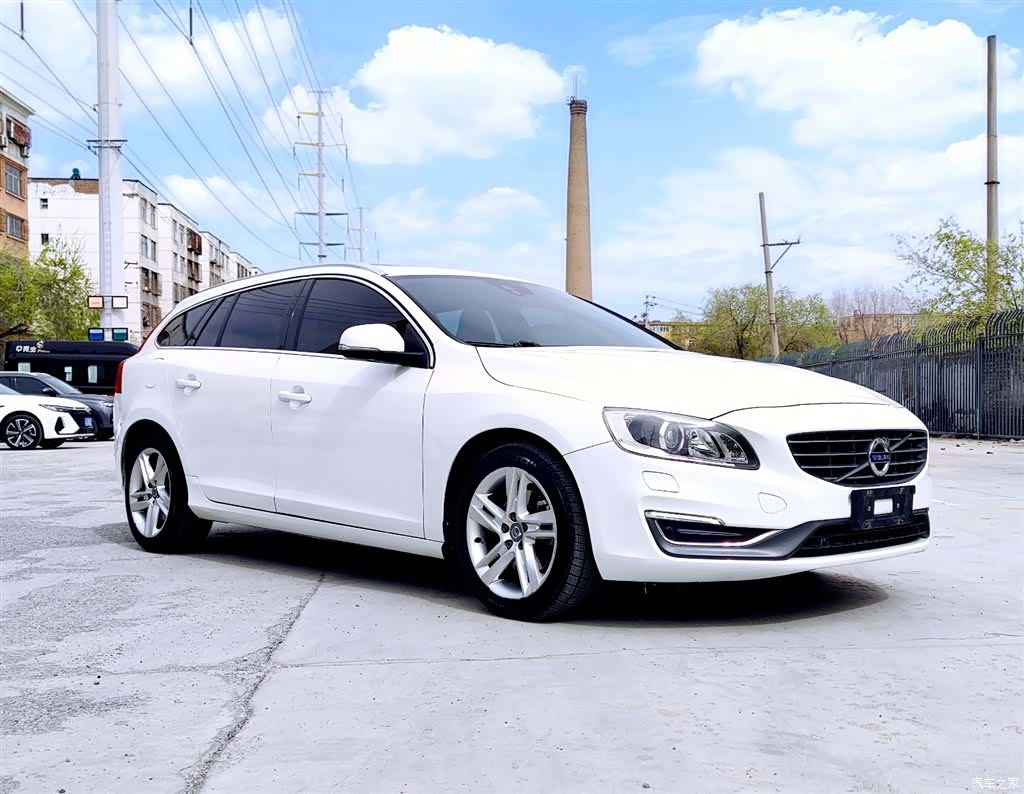 Volvo V60, 2015 3