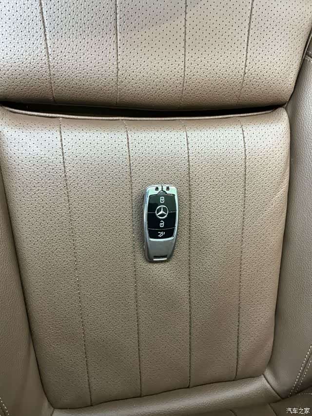 Mercedes-Benz E-Class, 2022 14