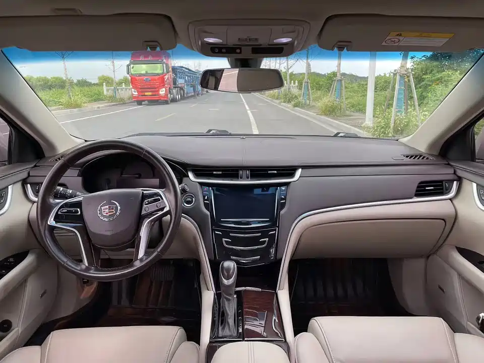 Cadillac XTS