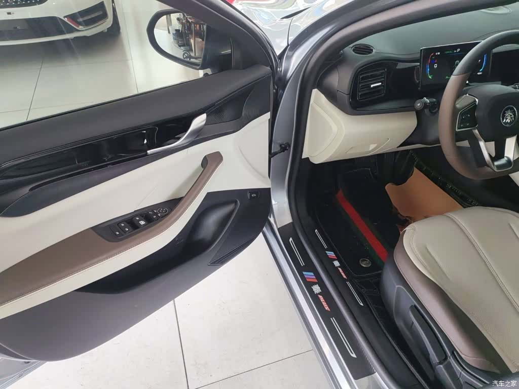 BYD Qin, 2025 16