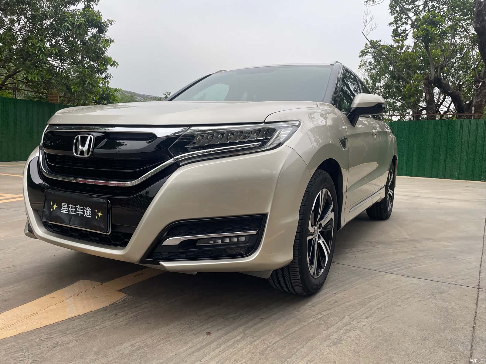Honda UR-V