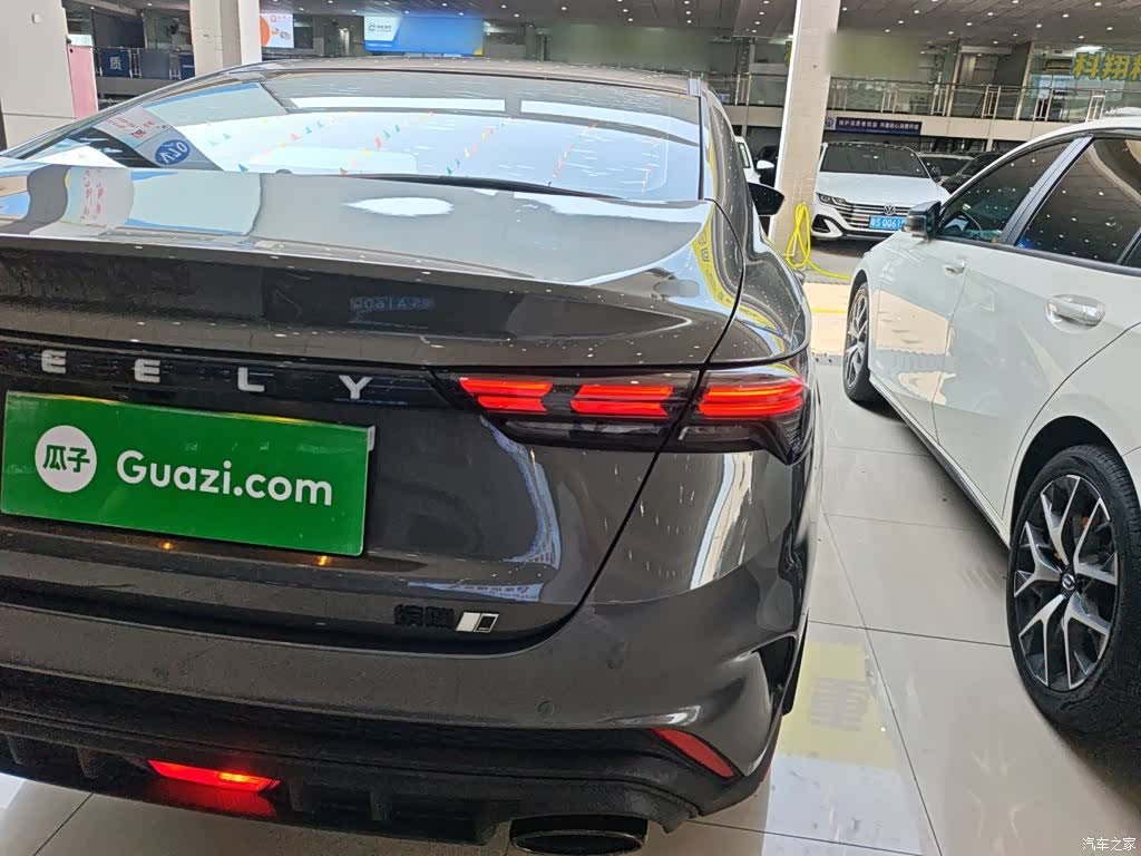 Geely Binray, 2022 8