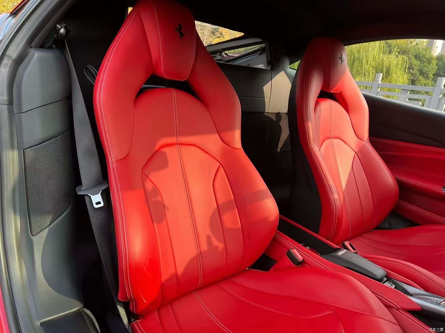 Ferrari F8, 2021 7