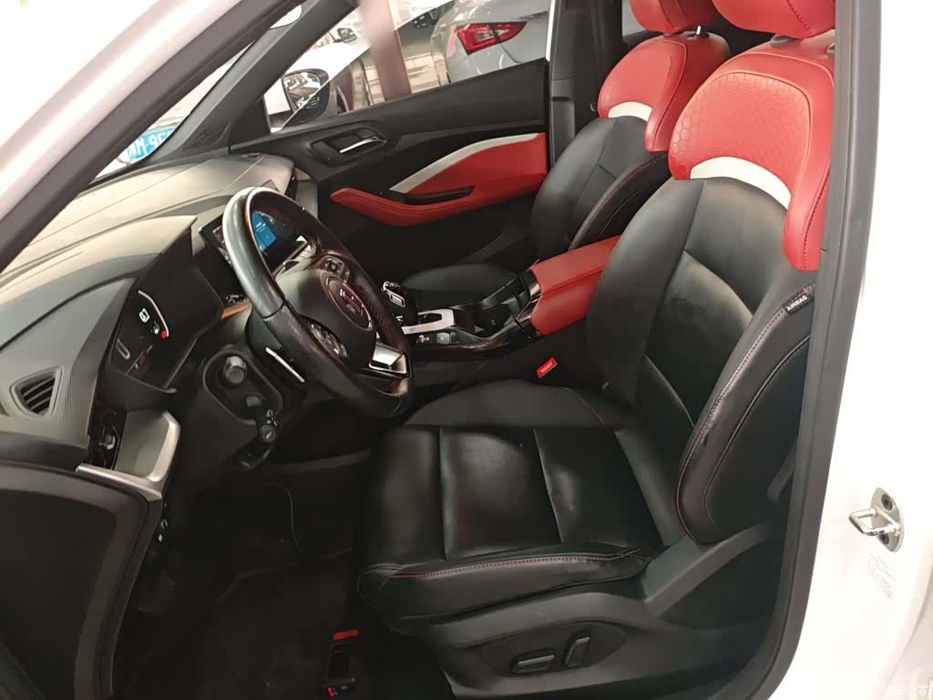 MG MG5, 2021 15
