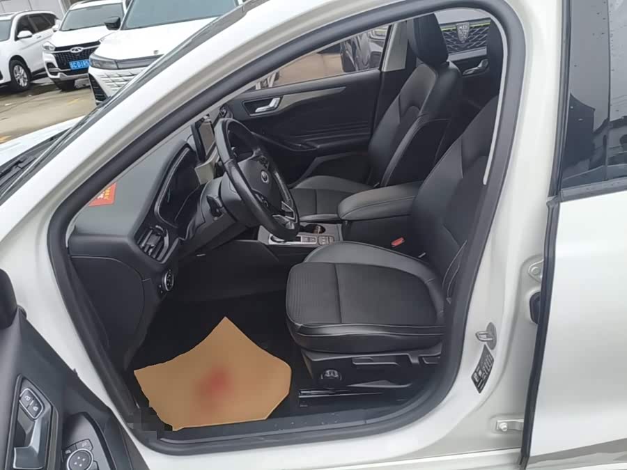 Ford Focus 2020, фото 14