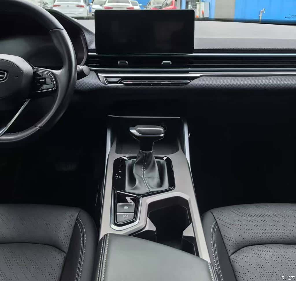 Geely Emgrand, 2022 10