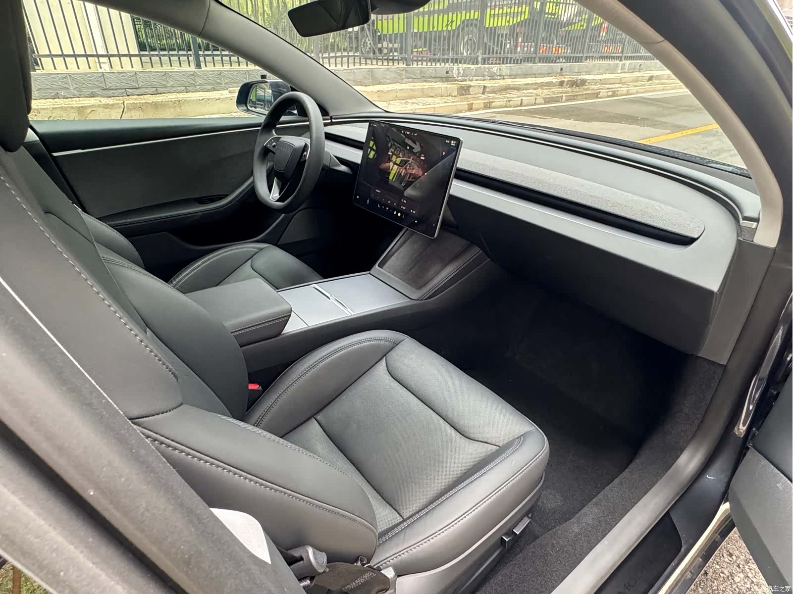 Tesla Model 3, 2024 14