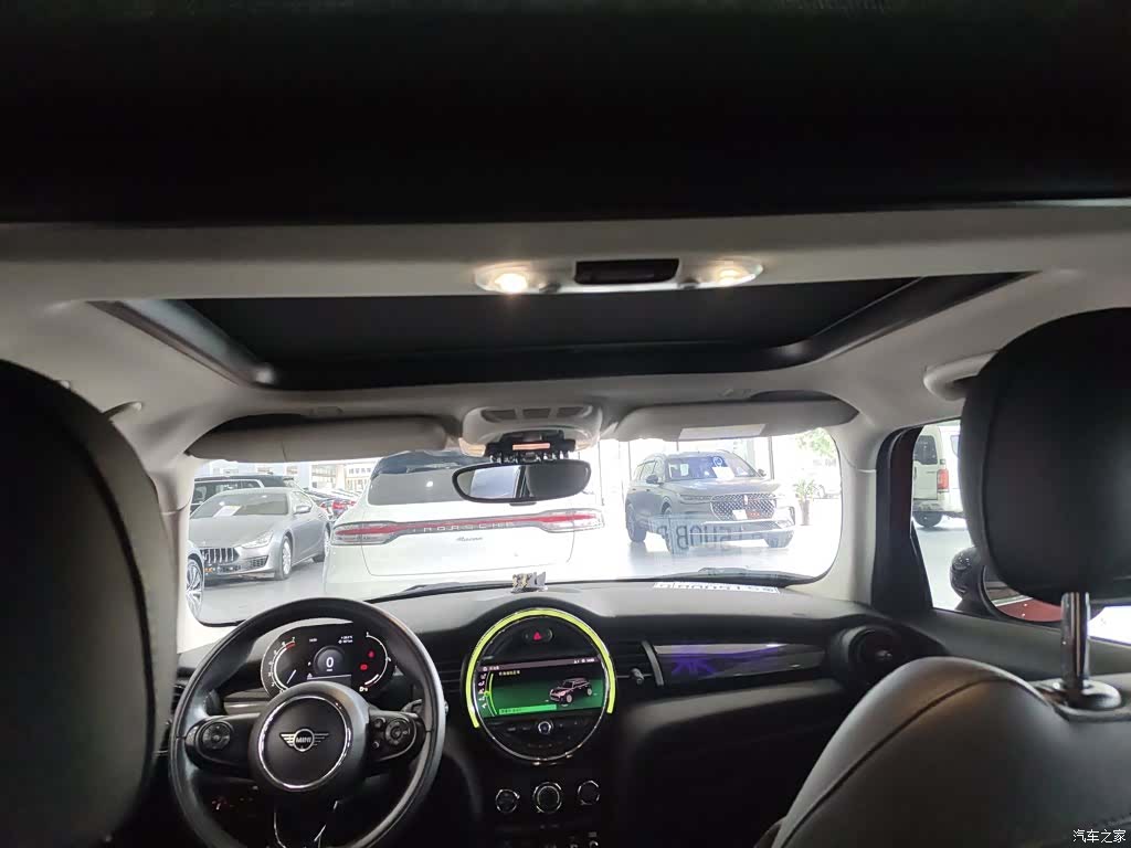 Mini ONE, 2021 14
