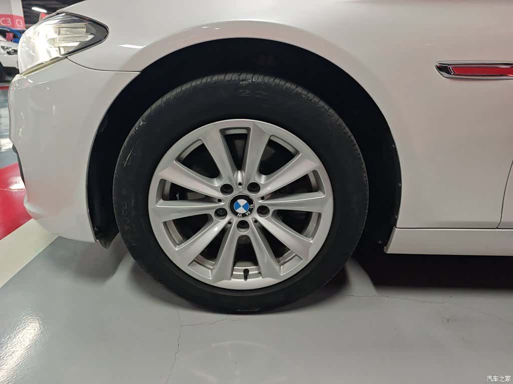 BMW 5 Series, 2014 23