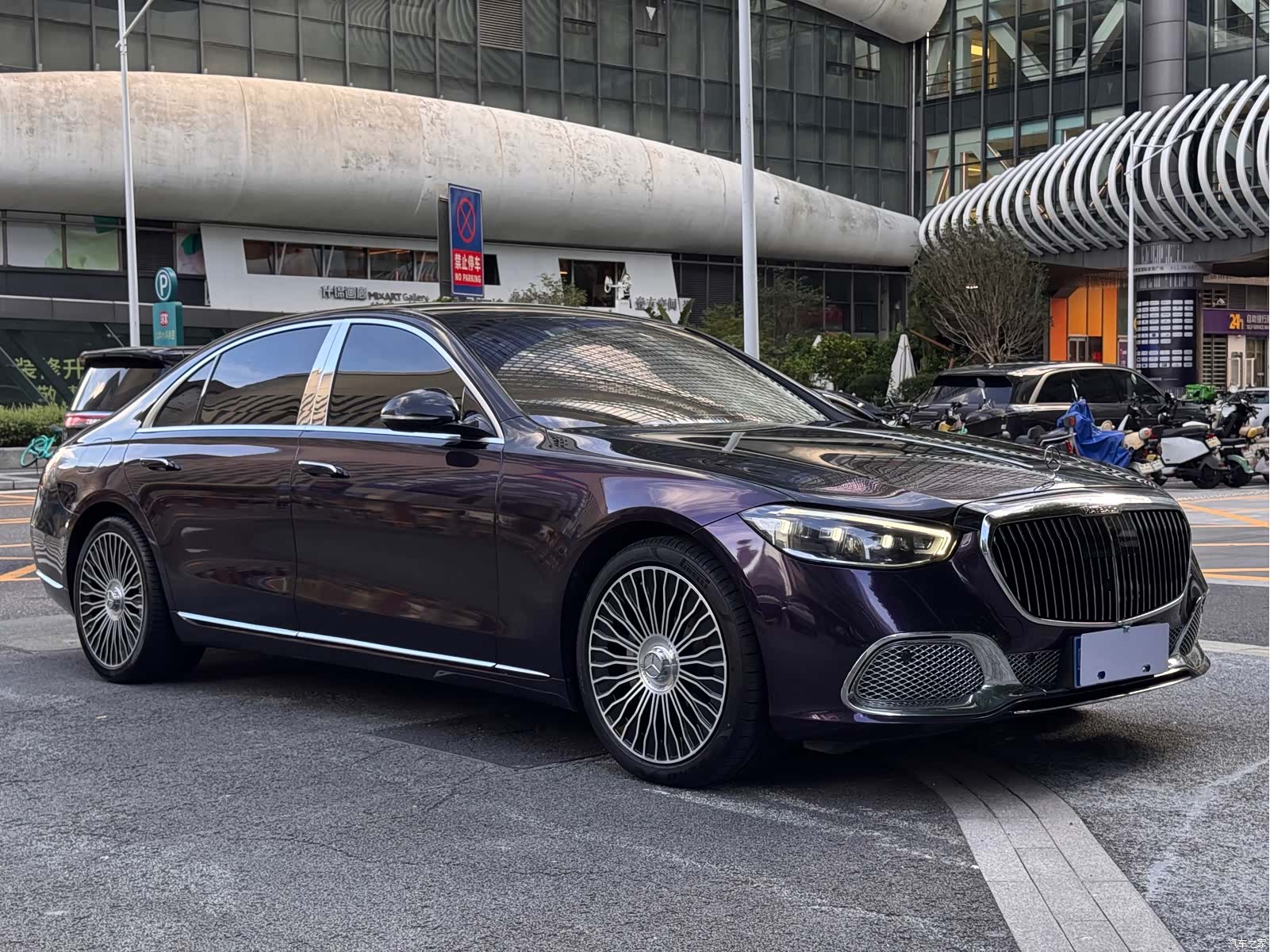 Mercedes-Benz S-Class, 2023 1