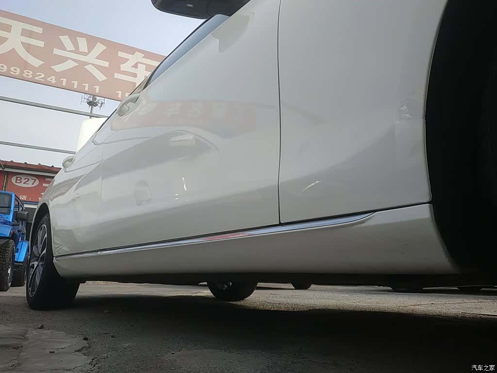 Mercedes-Benz E-Class, 2019 19