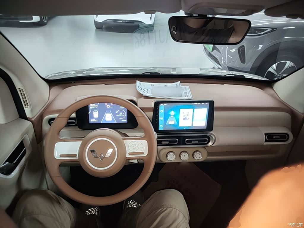 Wuling MINIEV, 2024 10