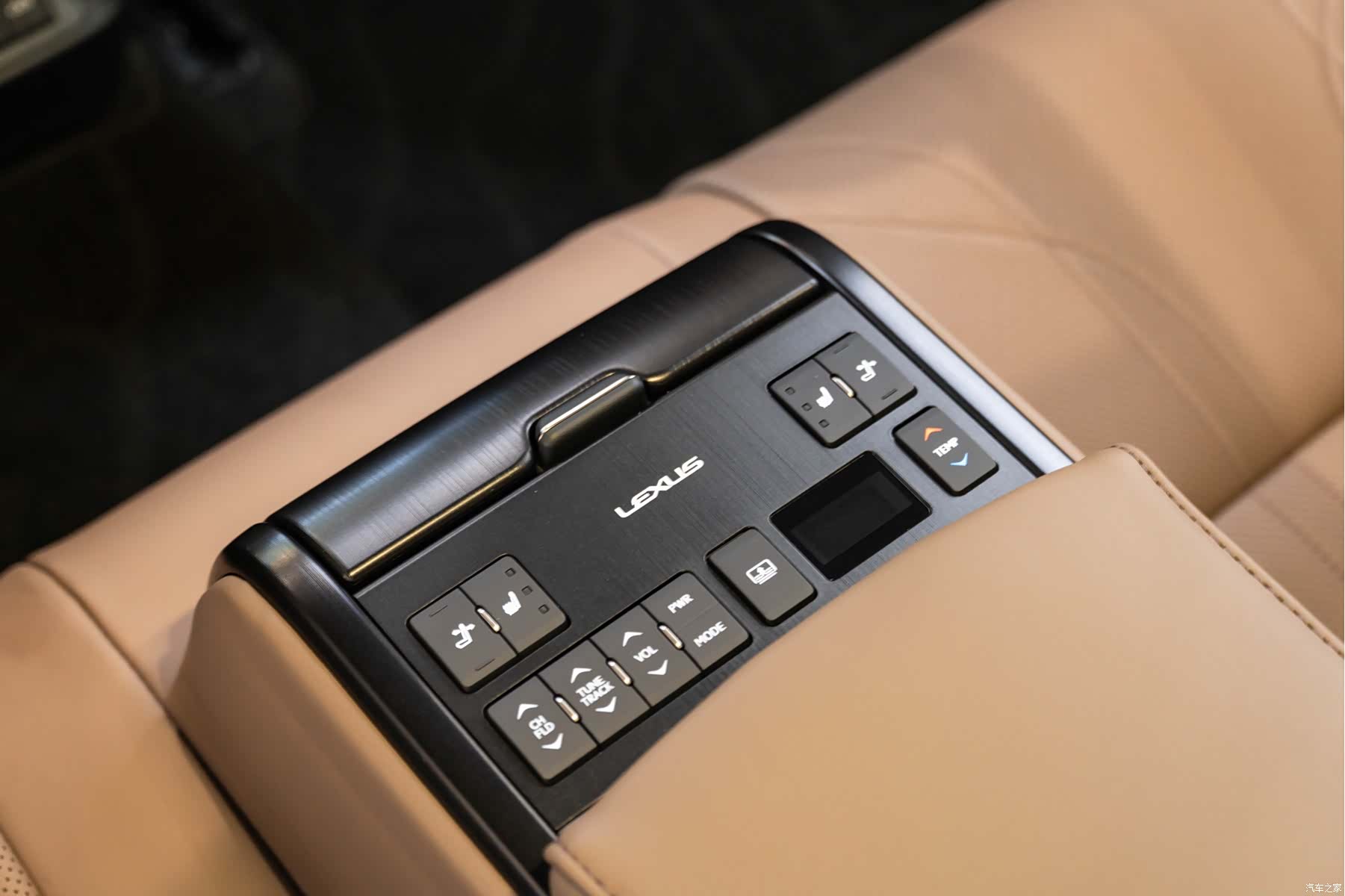 Lexus ES, 2025 19