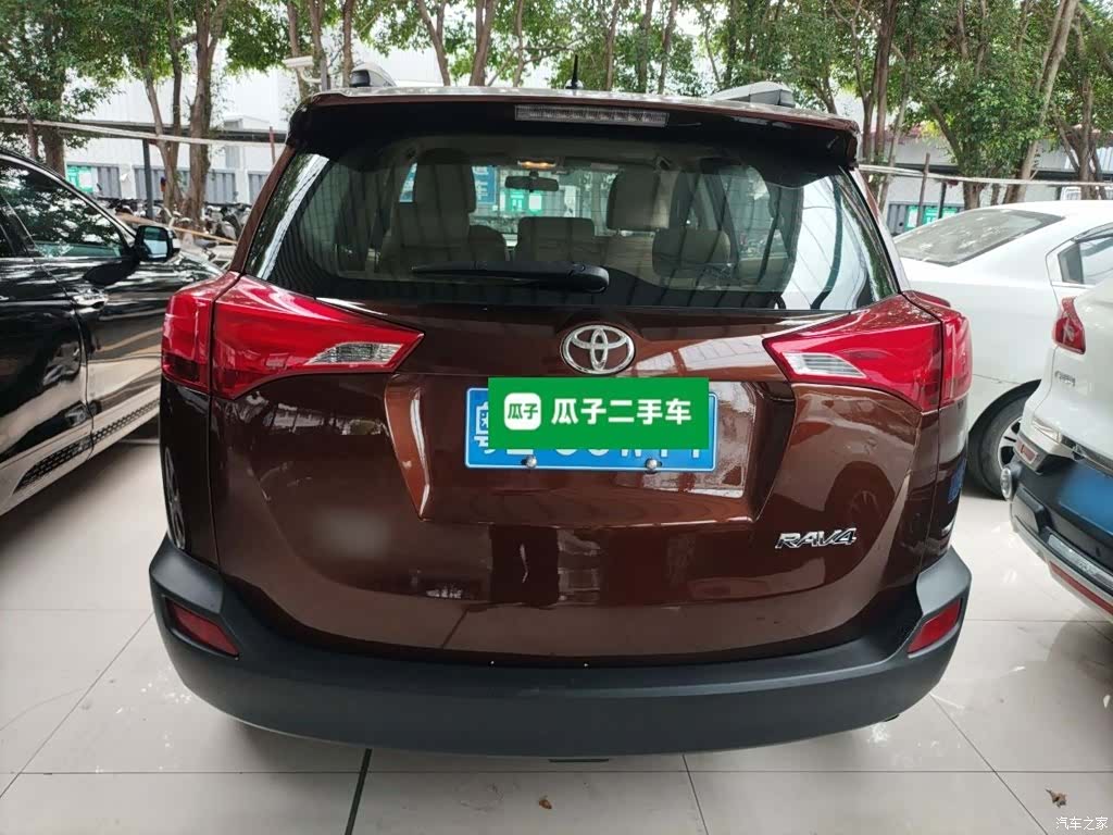 Toyota RAV4, 2014 4