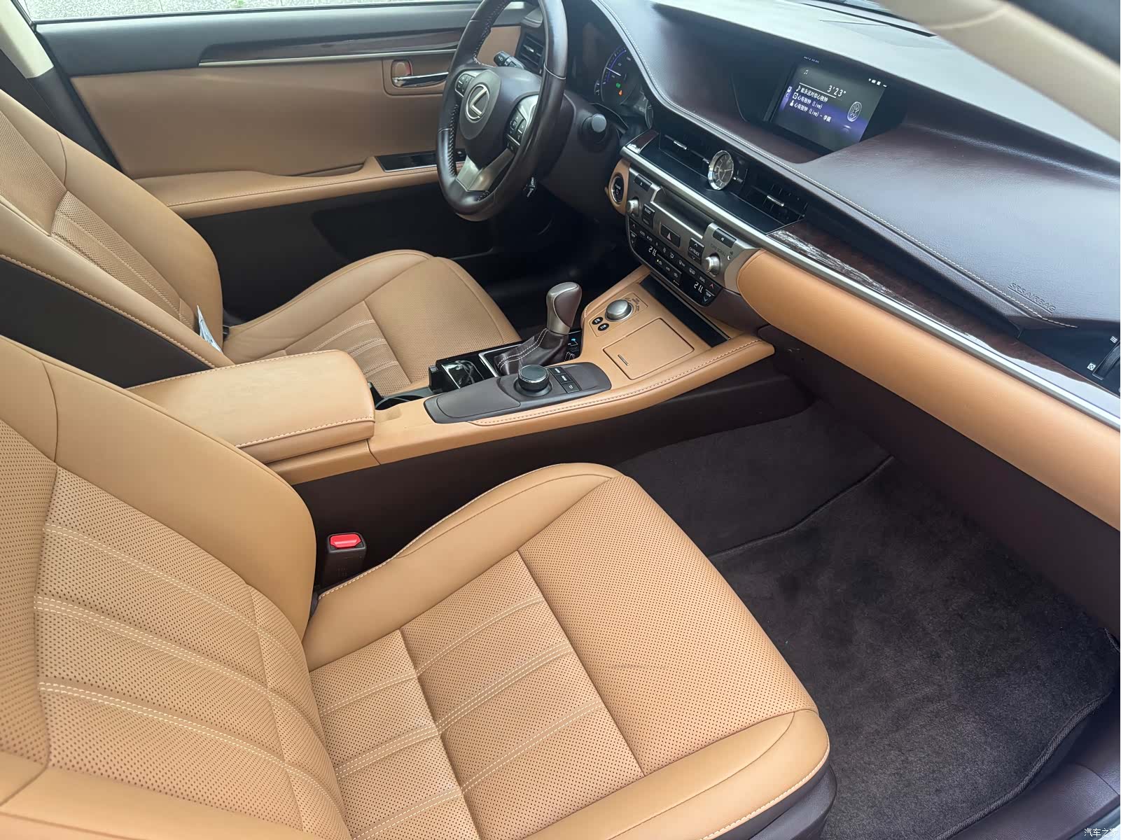 Lexus ES, 2017 17
