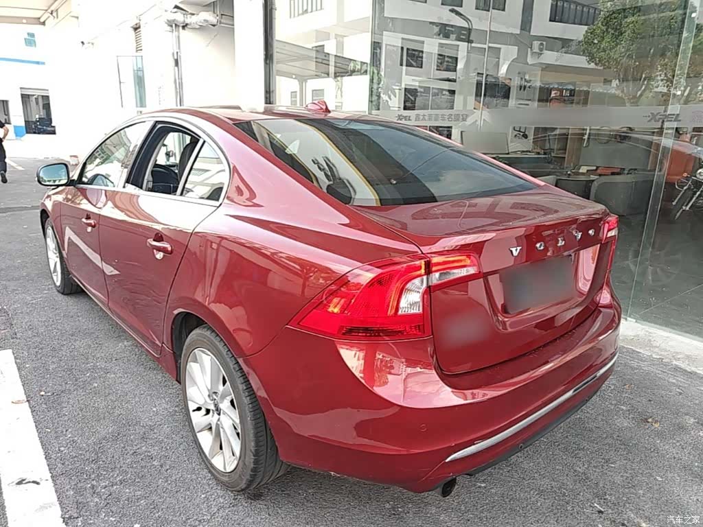 Volvo S60, 2015 все фото