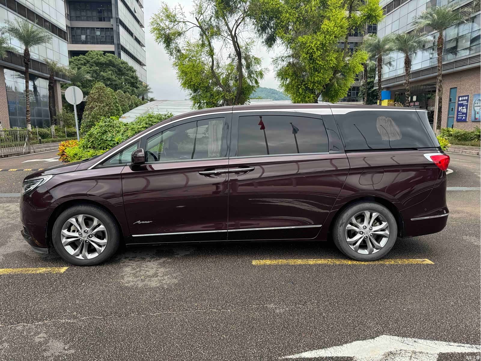 Buick GL8, 2017 24