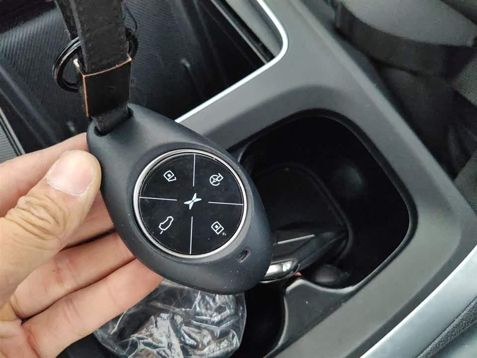 XPENG P5