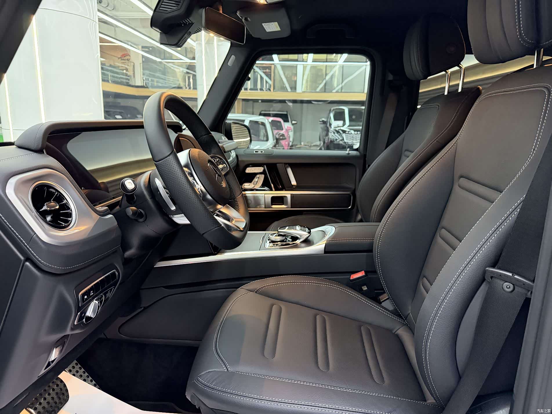 Mercedes-Benz G-Class, 2024 4