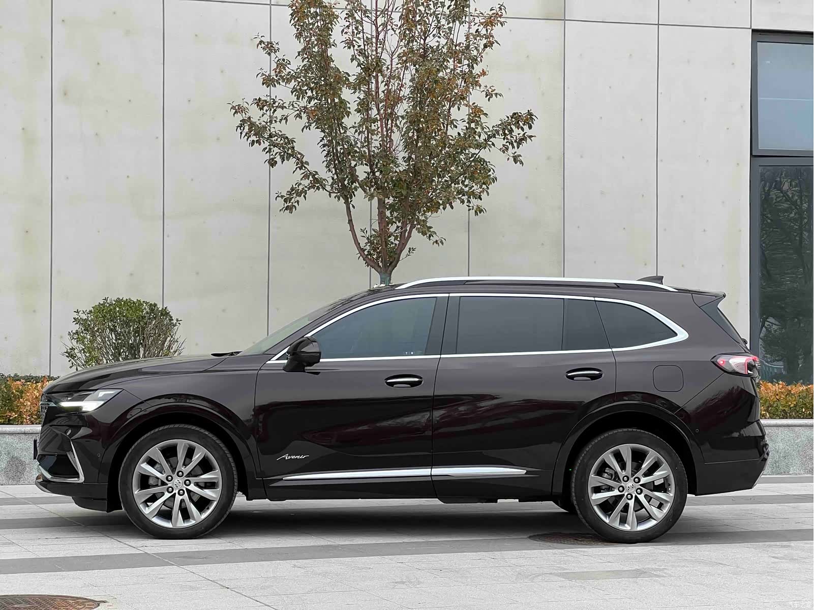 Buick Envision Plus, 2022 3