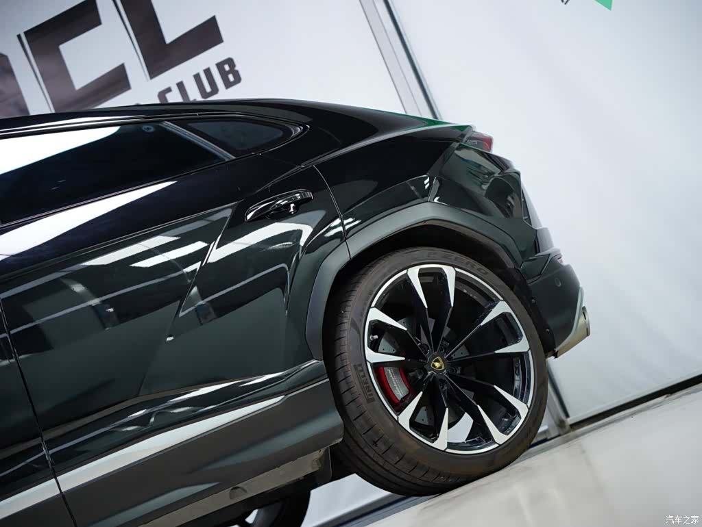Lamborghini Urus, 2020 28