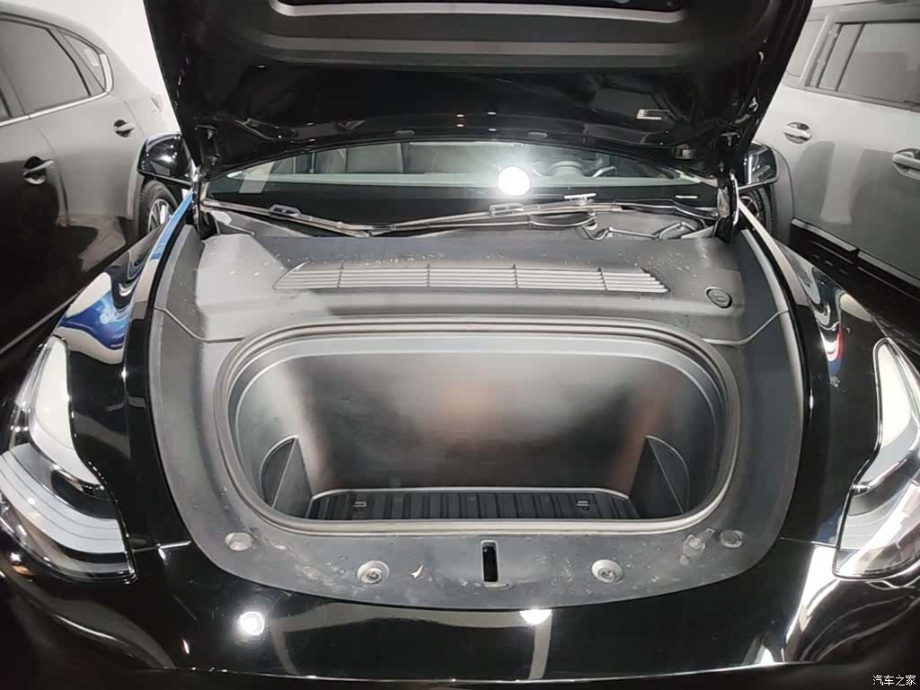 Tesla Model Y, 2022 20