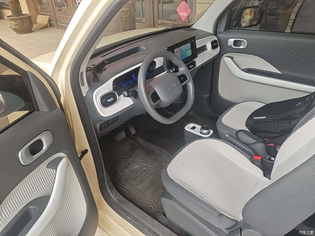 Geely Panda, 2025 16