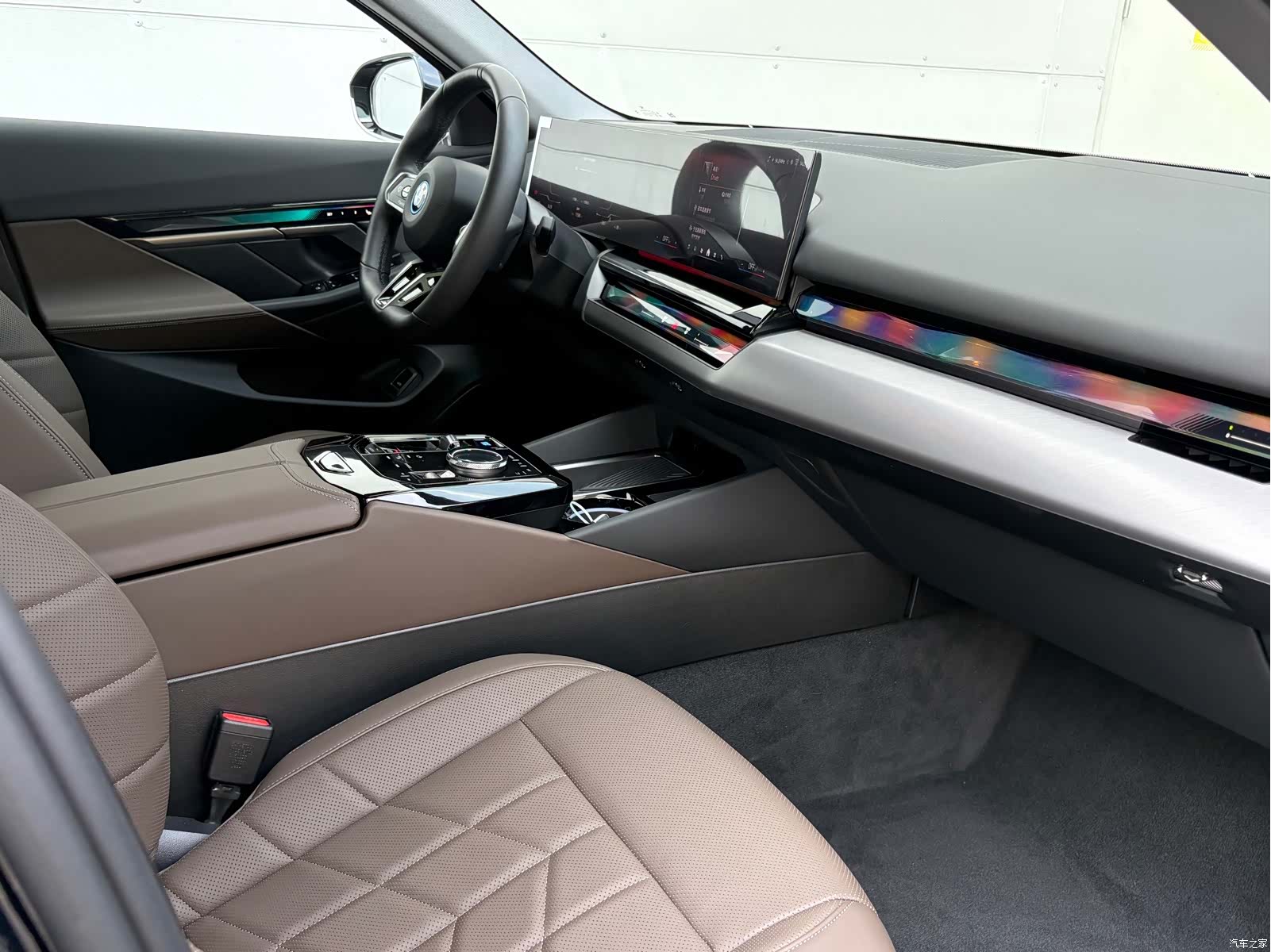BMW i5, 2025 14