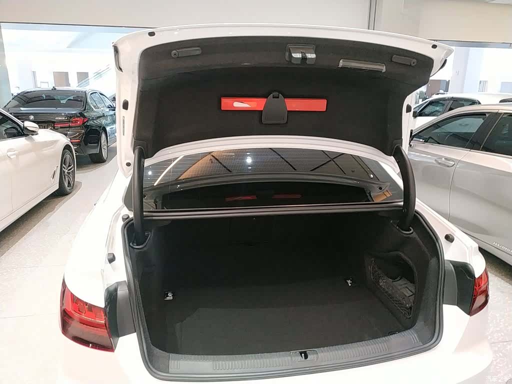 Audi A4L, 2024 19