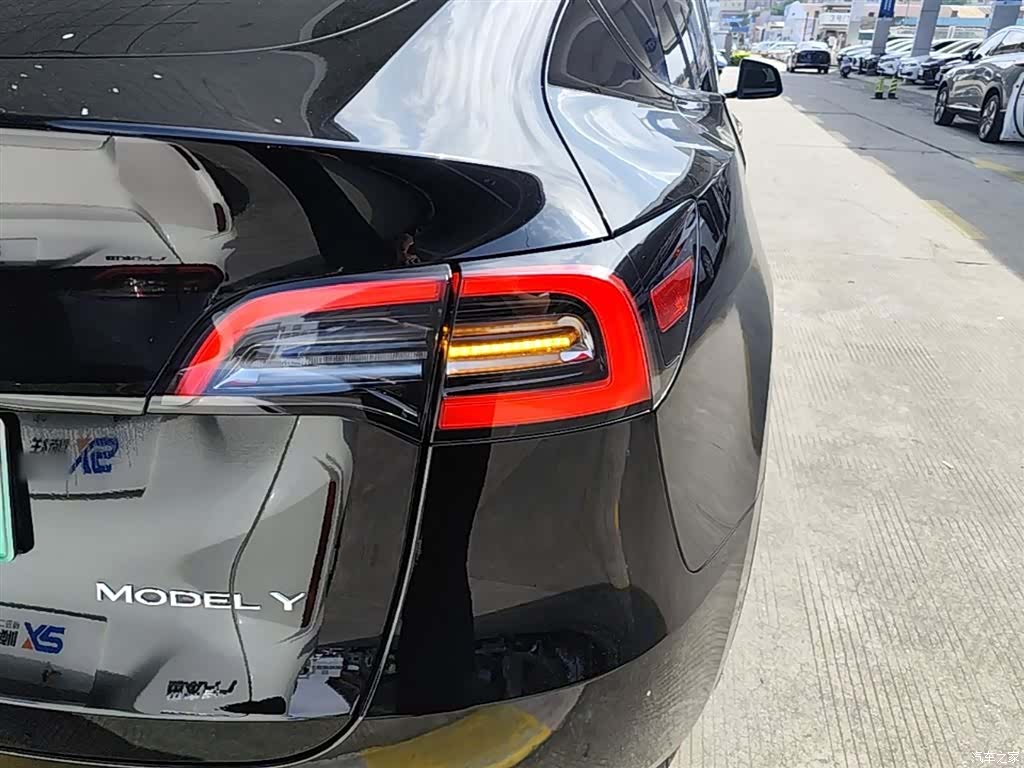 Tesla Model Y, 2023 8