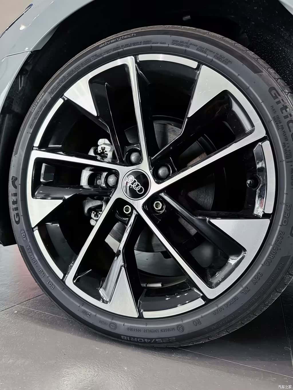 Audi Flying Spur, 2026 8
