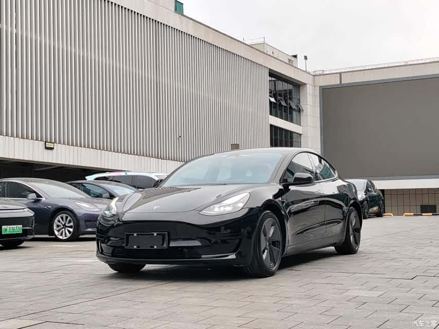 Tesla Model 3, 2022 1