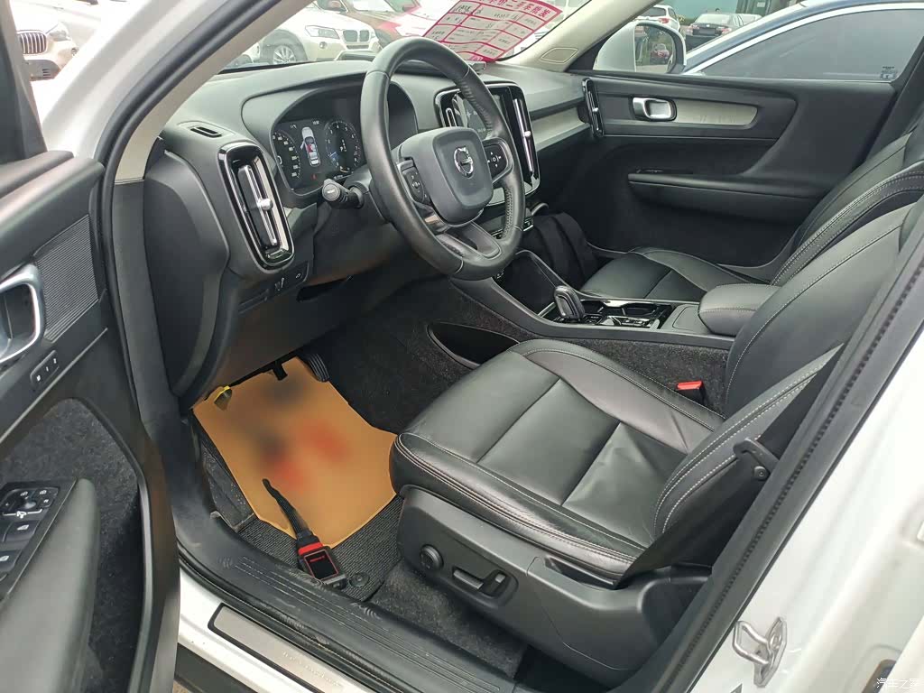 Volvo XC40, 2019 11