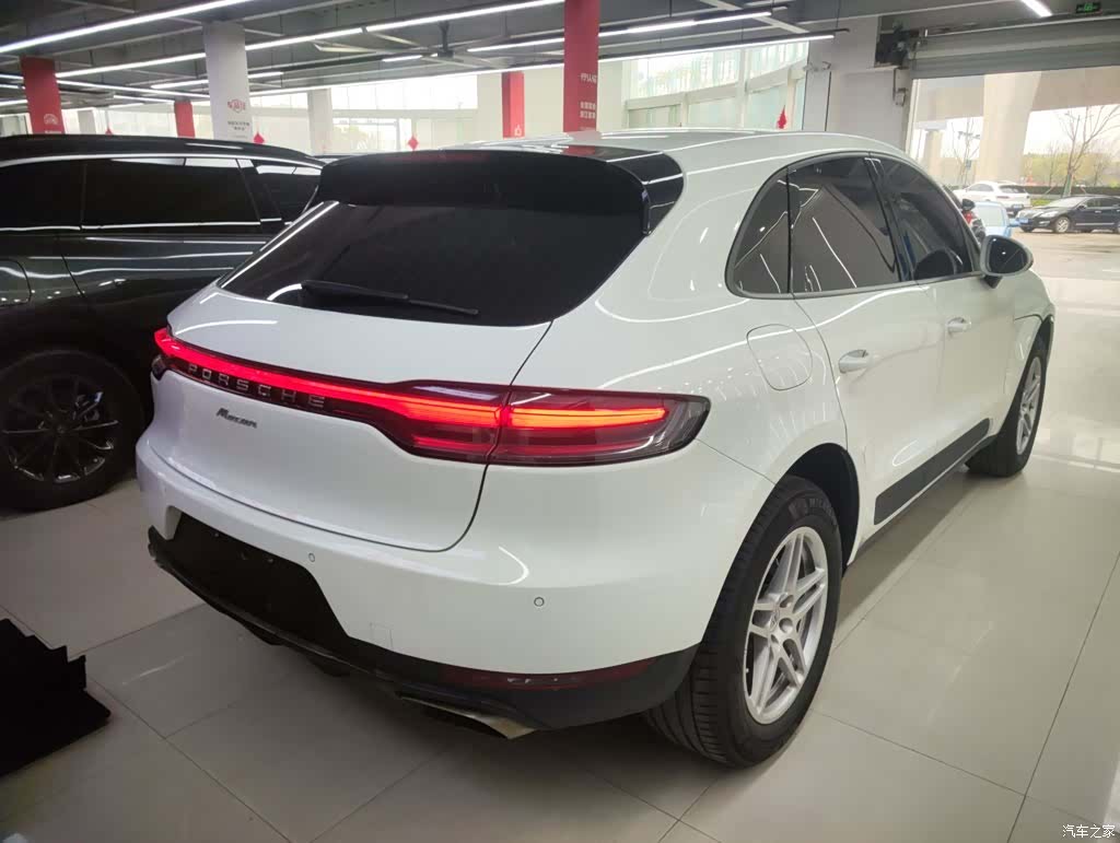 Porsche Macan, 2021 все фото