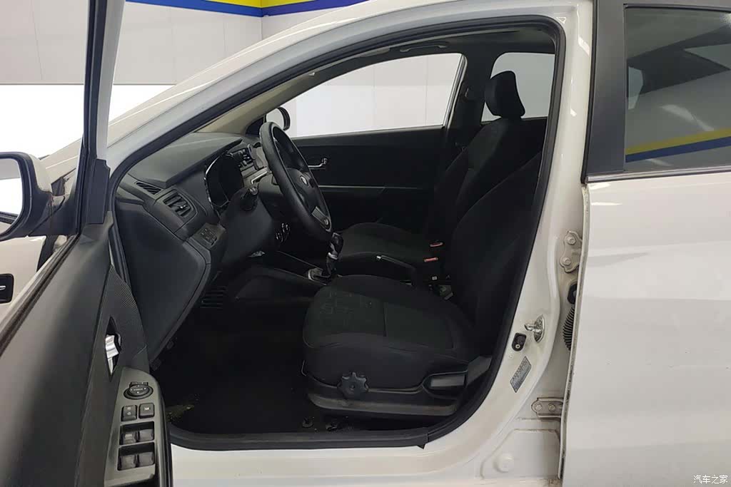 Kia K2, 2014 9