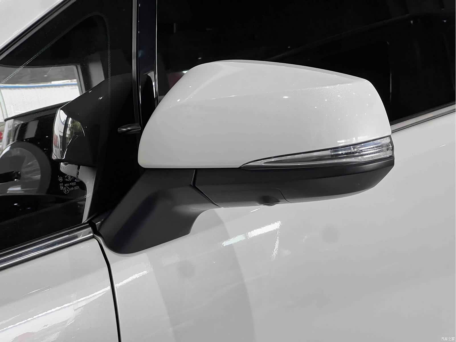 Toyota Alphard, 2018 13
