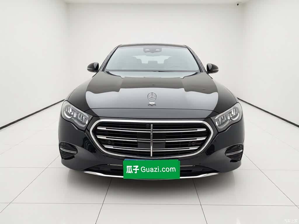 Mercedes-Benz E-Class, 2024 3