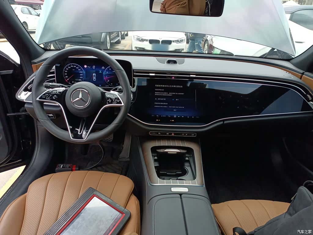Mercedes-Benz E-Class, 2024 6