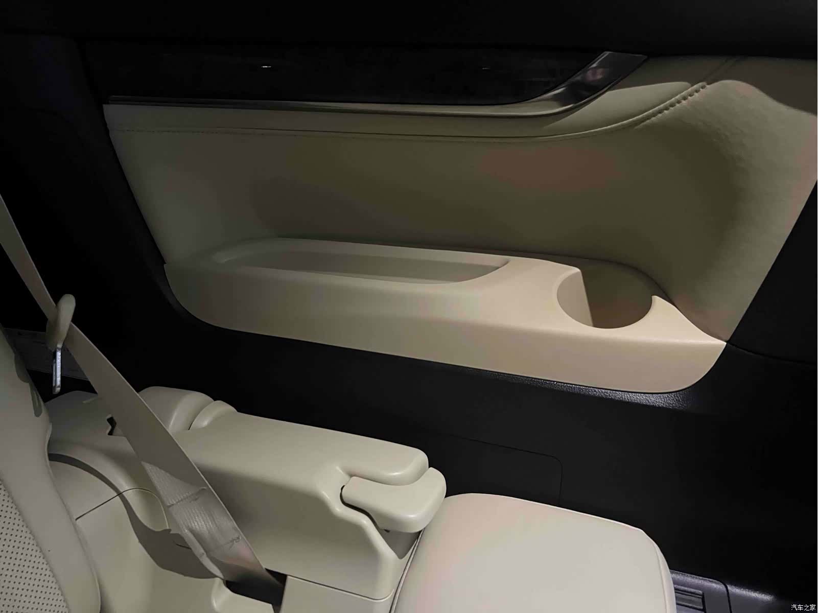 Toyota Alphard, 2018 31