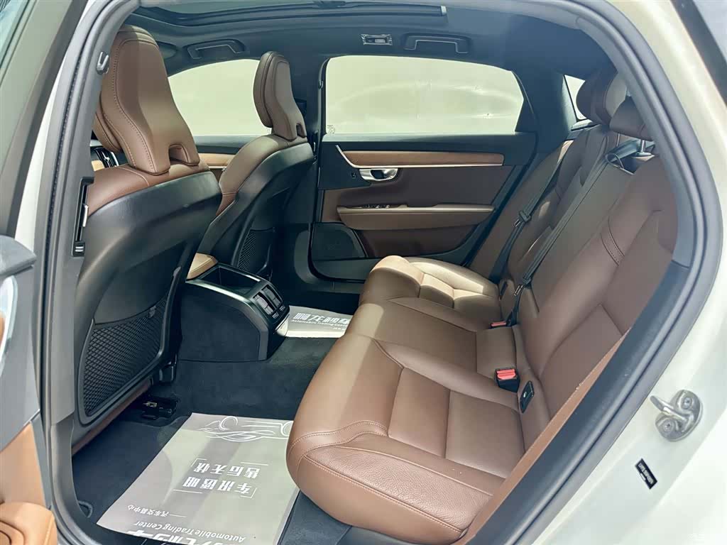 Volvo S90, 2024 10
