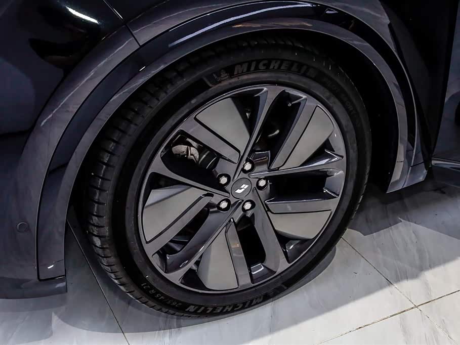 Li Auto Ideal L8