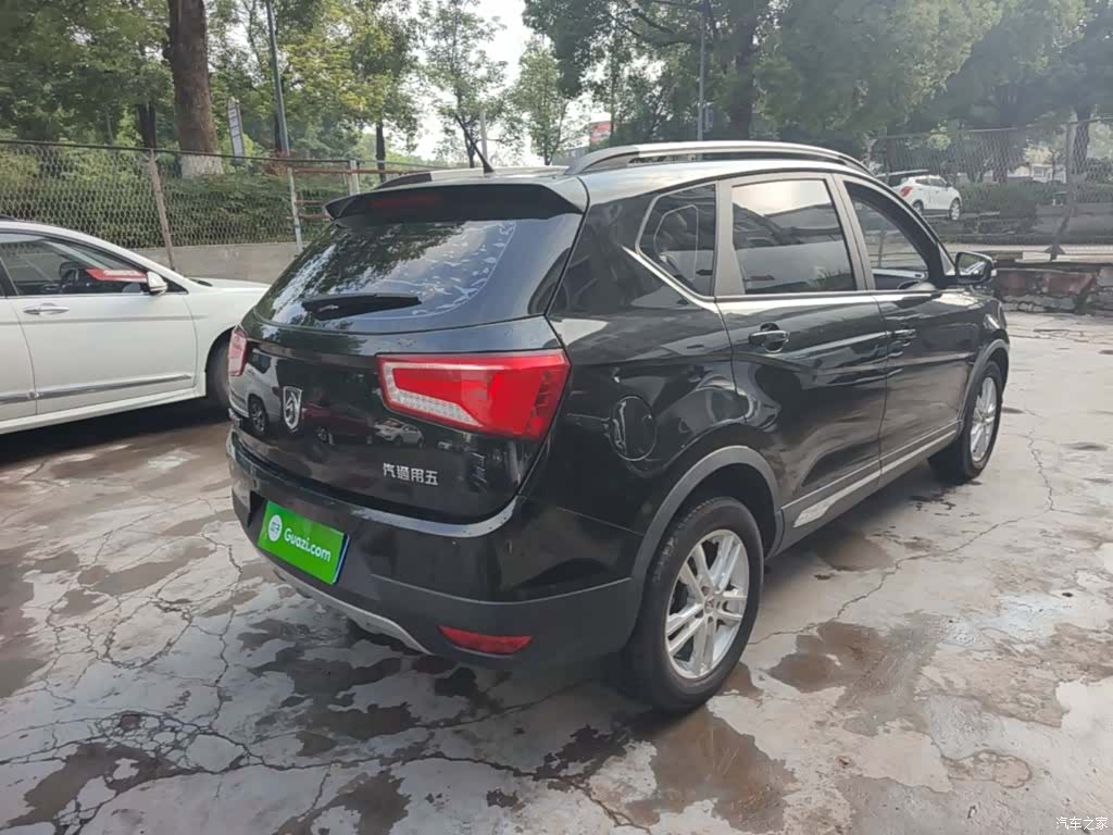 Wuling 560, 2015 7
