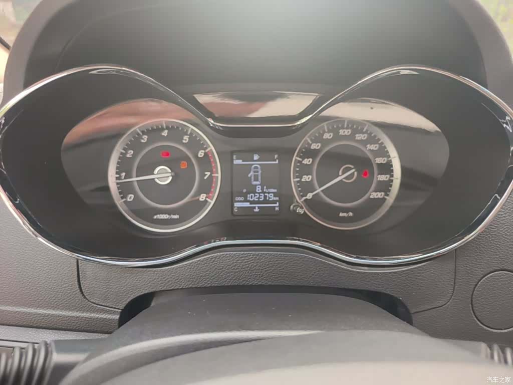 Wuling 560, 2015 12
