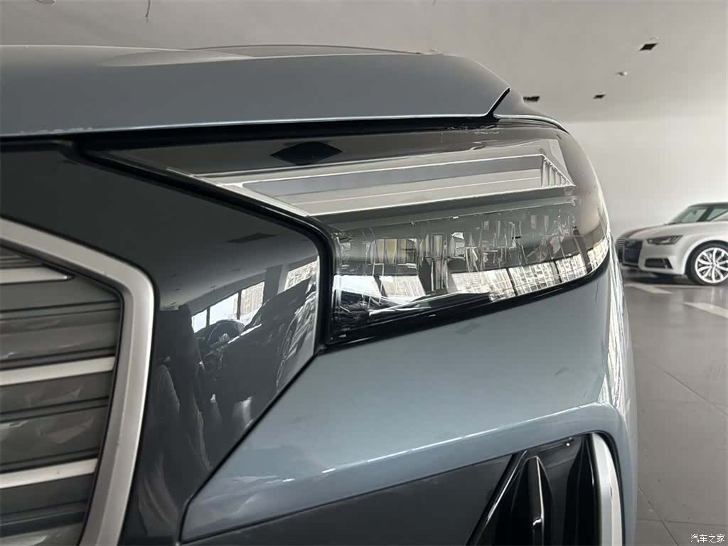 Audi Q4 e-tron, 2023 12