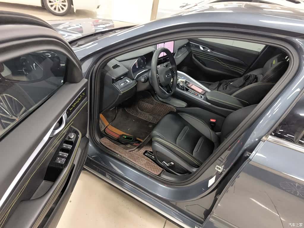 Geely Preface, 2024 16