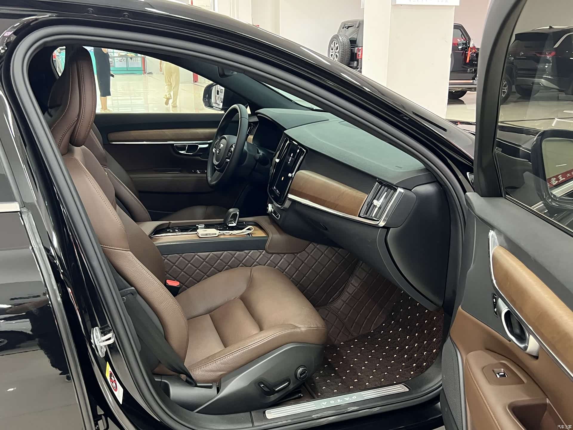 Volvo S90, 2024 10