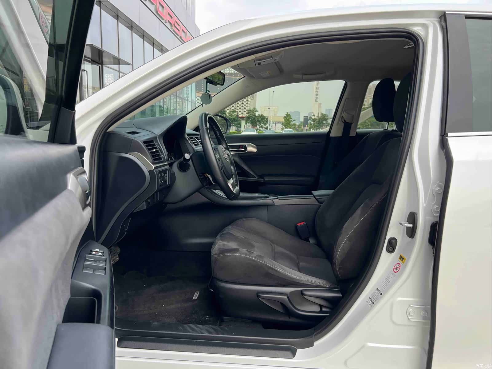 Lexus CT, 2018 11