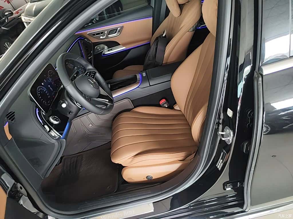 Mercedes-Benz E-Class, 2025 15