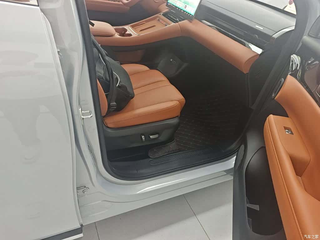 Wuling Starlight, 2026 11